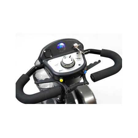 scooter-sapphire-2.jpg